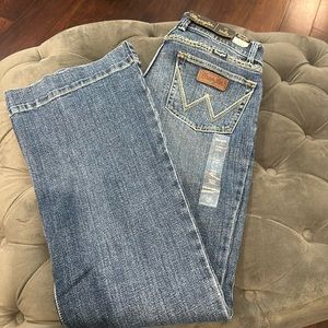 Wrangler Sadie retro low rise trouser 3x34
